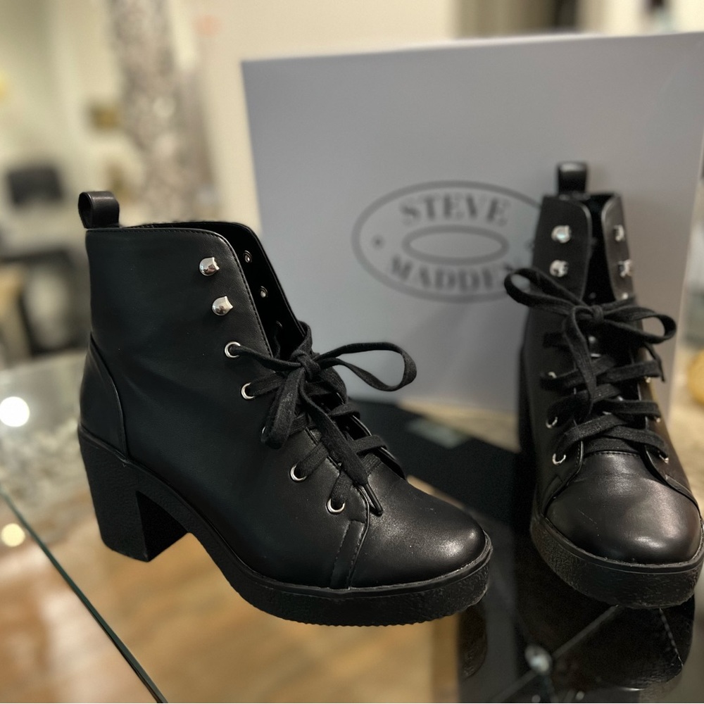 Steve Madden black combat boots Size 7.5 Women